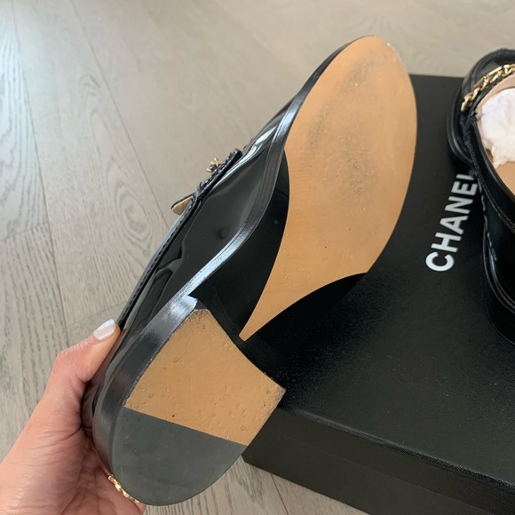 Chanel Chain Patent Leather Loafers - Picture 4 of 6